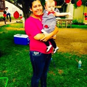 Meet your Posher, Abril